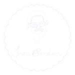 fundo quadriculado com logo