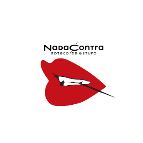 fundo quadriculado com logo